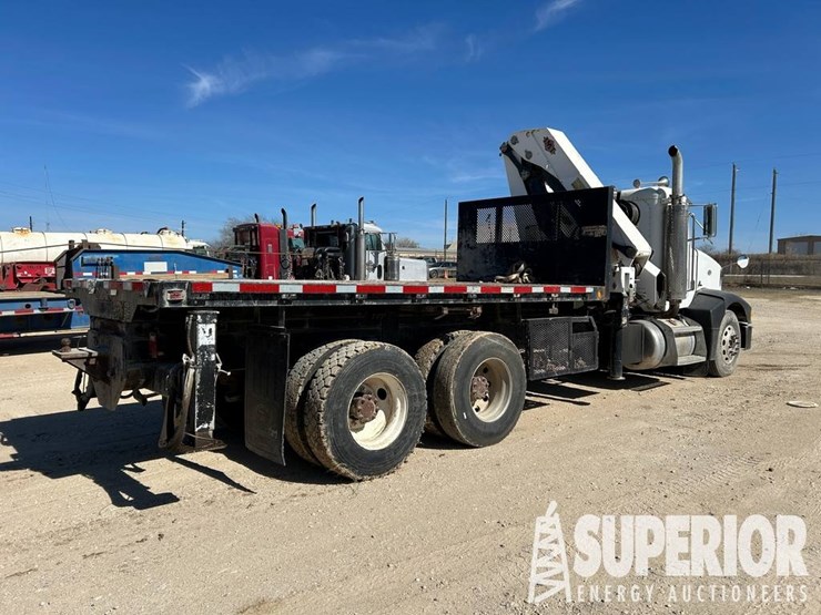 2000-peterbilt-385-image-4