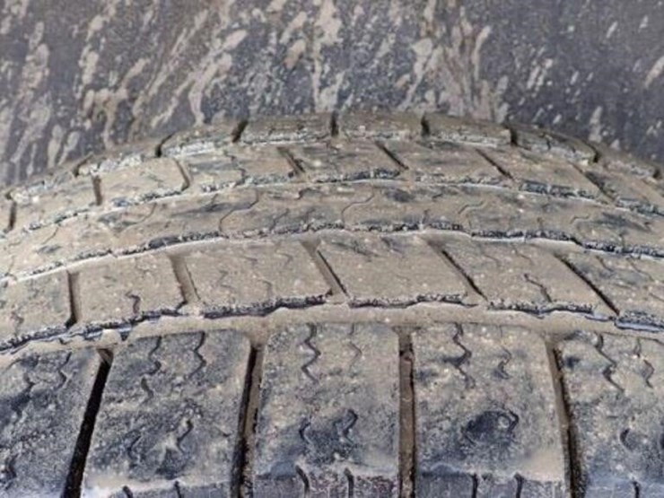 2013-ram-1500-slt-image-48