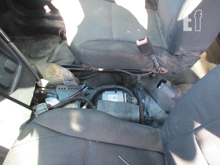 2018-ford-explorer-image-10