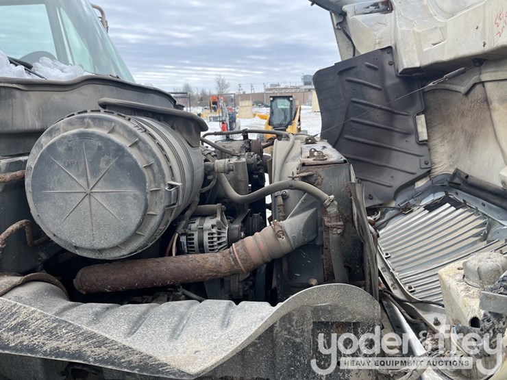 2002-international-durastar-4300-image-40