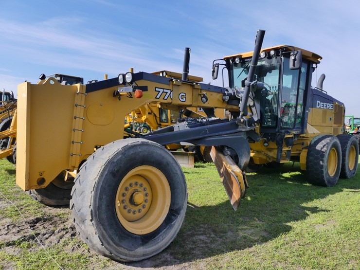 2018-deere-770g-image-2