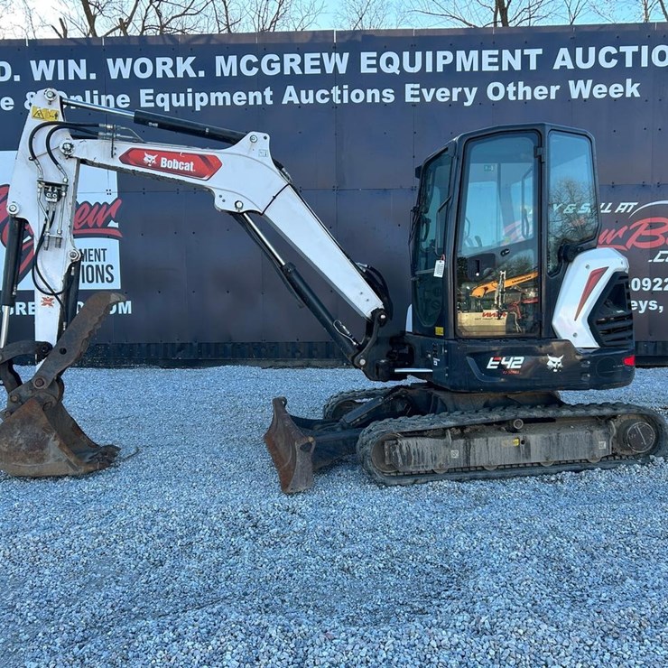 2021 BOBCAT E42