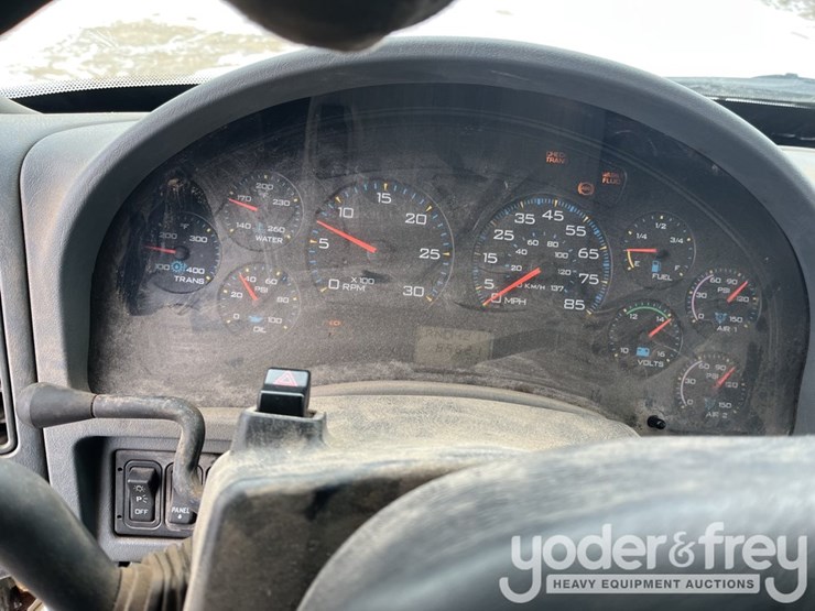 2002-international-durastar-4300-image-18