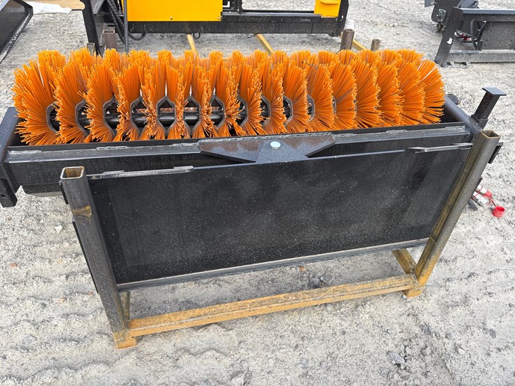 #2068-•-unused-giyi-gyse61-skid-steer-sweeper-bdqsj260220-inv#-41995-image-5