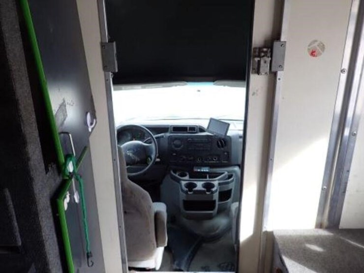 ford-e350-image-31