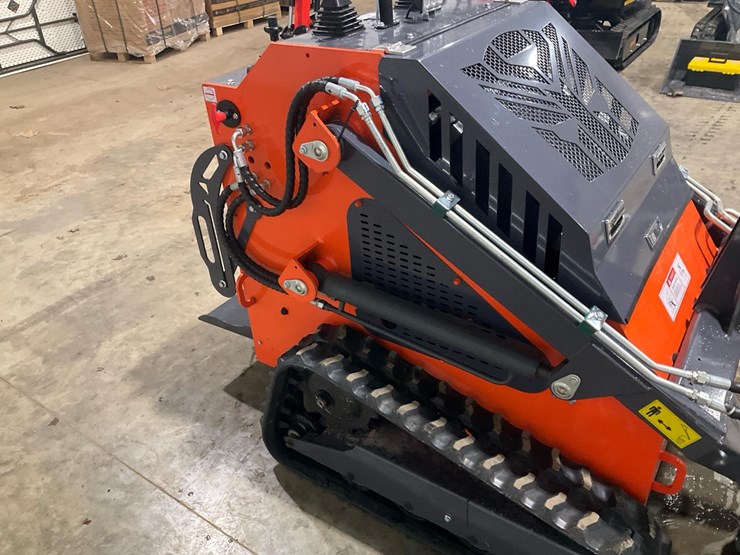 #1005-•-tpm,-t460-mini-skid-steer-loader-image-9
