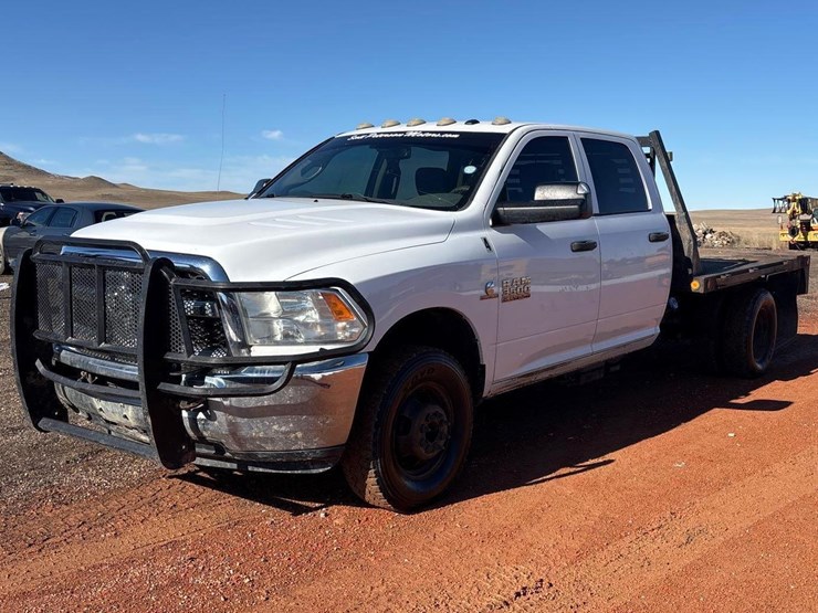 2014-ram-3500-tradesman-image-1