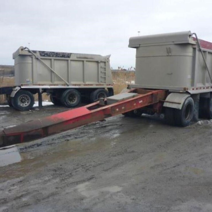 2015 COBRA 17 FT TRI/A