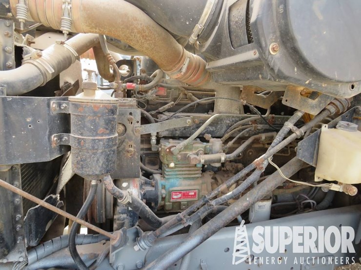 international-f2574-image-13