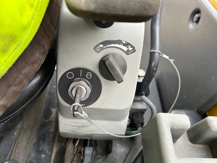 2020-caterpillar-303-image-25