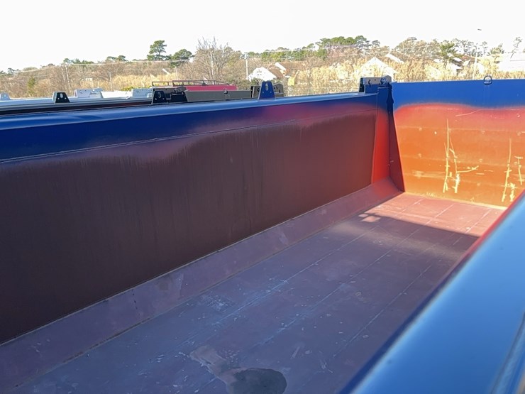 2026-peterbilt-567-image-12