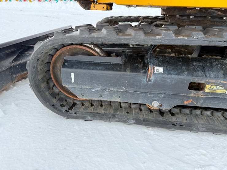 caterpillar-302.7d-cr-image-9