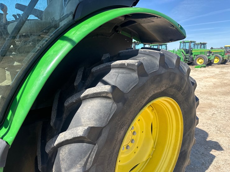 john-deere-6110r-image-5