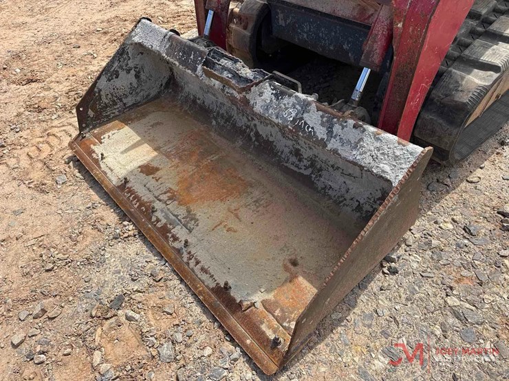 2019-takeuchi-tl8-image-6