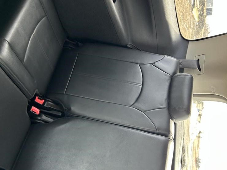 2012-gmc-acadia-image-21