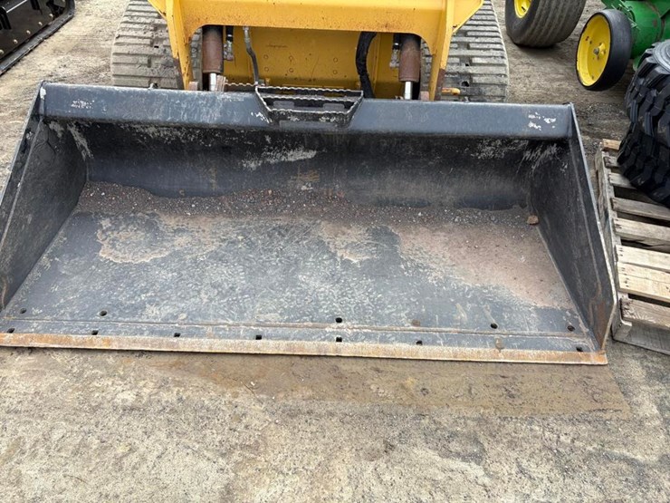 2021-caterpillar-259d3-image-13