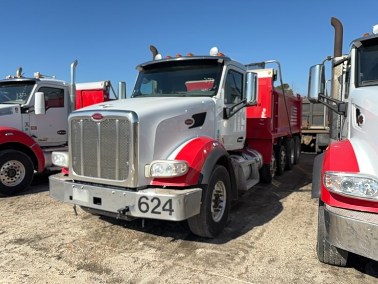 2015-peterbilt-567-image-1