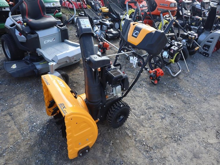 cub-cadet-snowblower-image-1