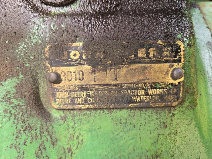 john-deere-3010-image-10