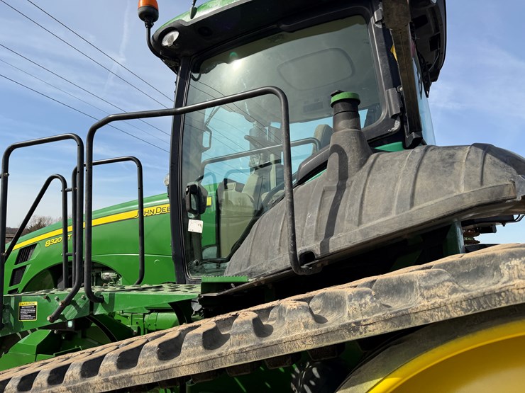 john-deere-8320rt-image-40
