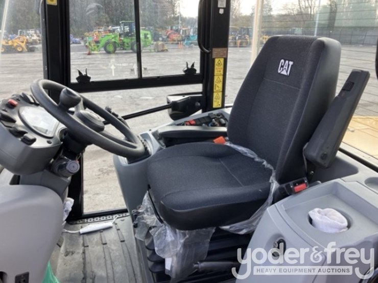 2021-caterpillar-910-image-11