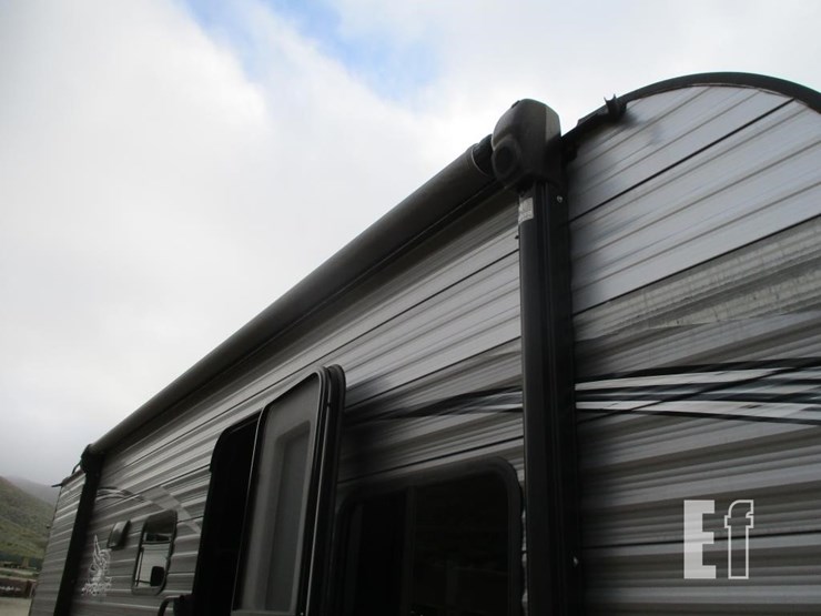 2020-jayco-jay-flight-rocky-mountain-edition-242bhs-image-25