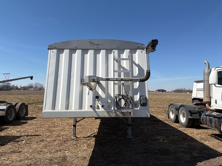 2015-jet-hopper-image-2