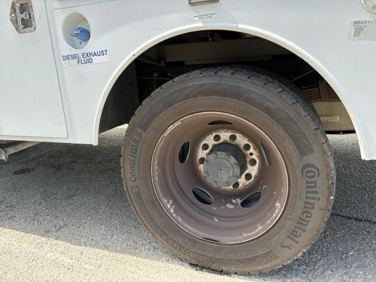 2012-ford-f550-image-5