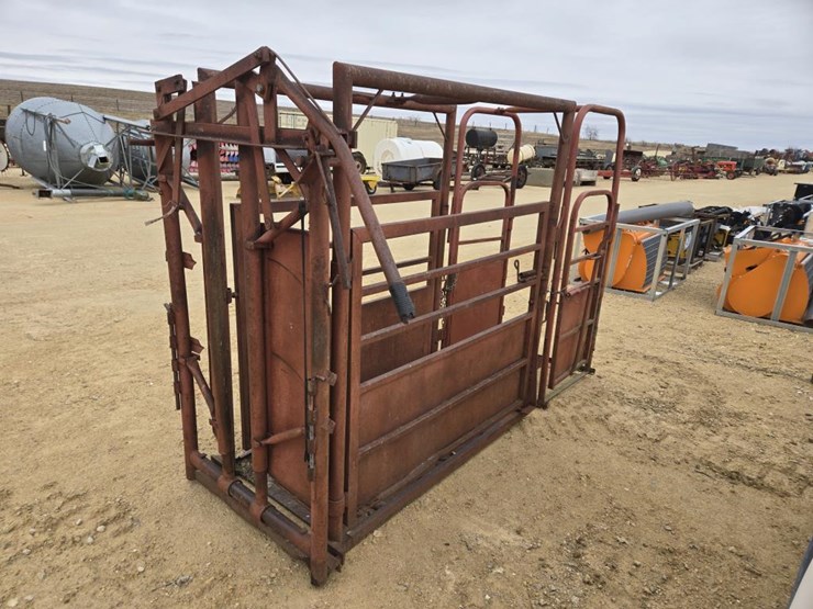 #394-•-palco-cattle-chute-with-palpitation-cage-image-3