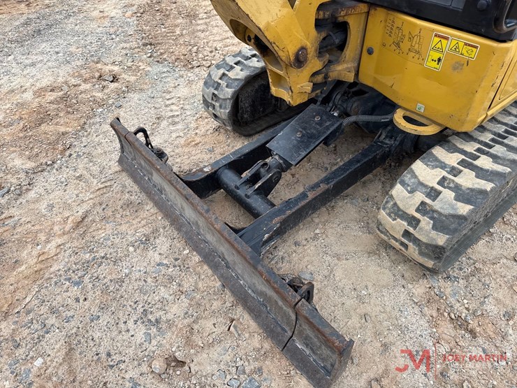 2024-caterpillar-301.7-image-13