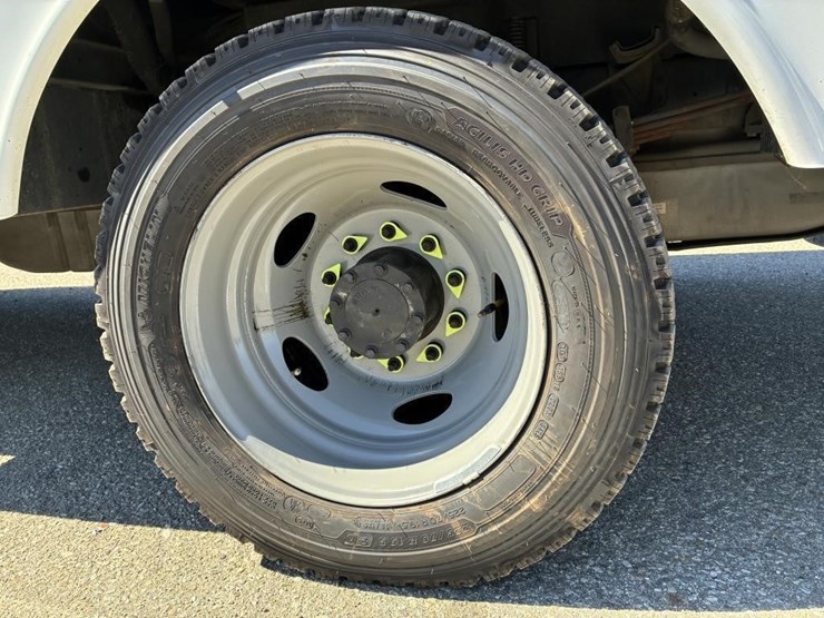 2016-ford-f550-image-5