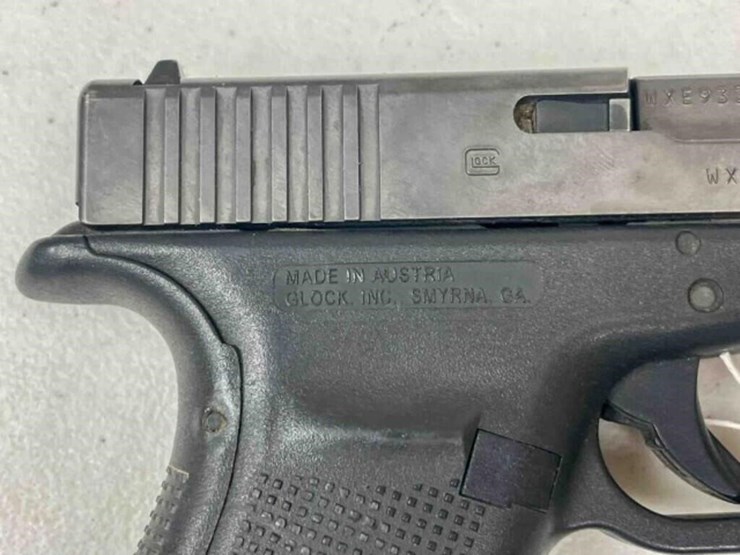 glock-pistol-image-2