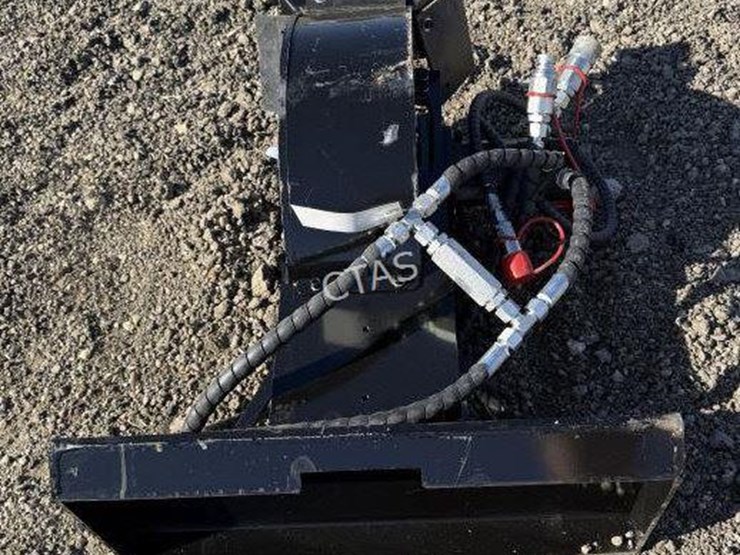 #237-•-mini-skid-steer-stump-grinder-image-3