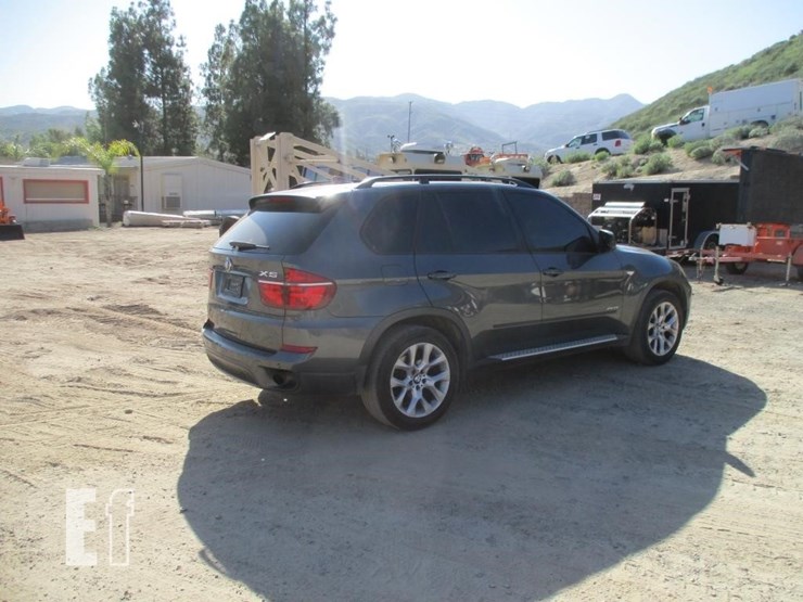 2011-bmw-x5-image-3