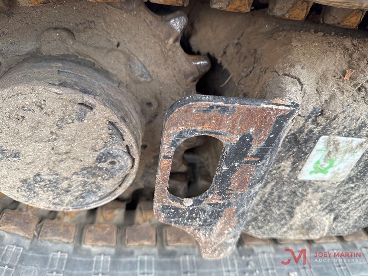 2024-caterpillar-301.7-image-6