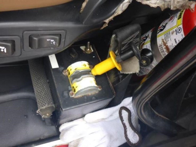 2015-peterbilt-367-image-17