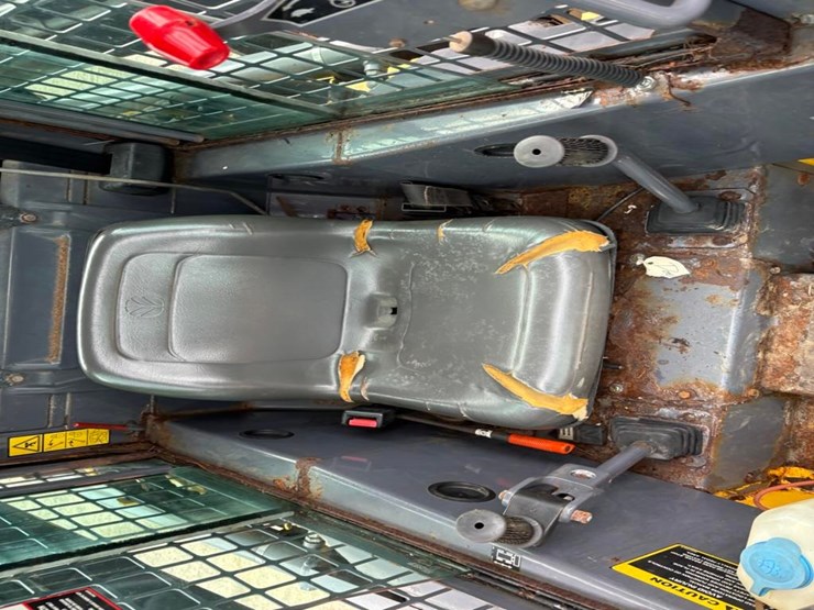 new-holland-ls170-image-14