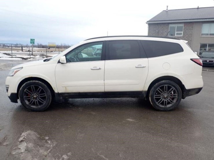 2015-chevrolet-traverse-image-8