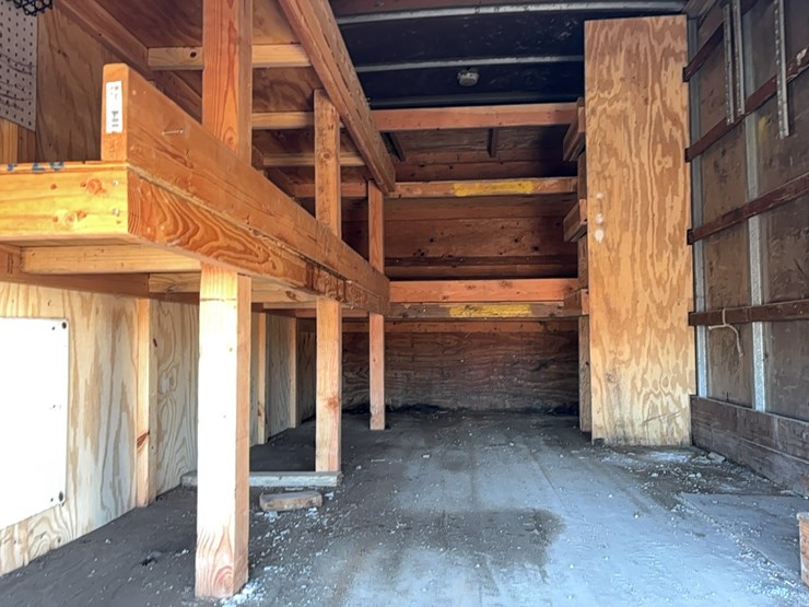 1999-isuzu-npr-image-7