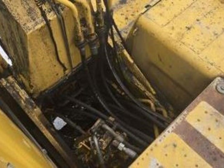 2007-komatsu-pc270-lc-8-image-30