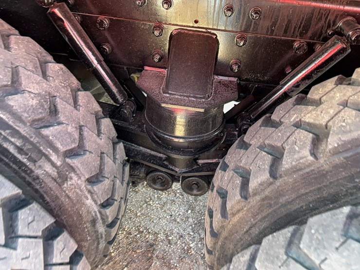 2017-kenworth-t880-image-9