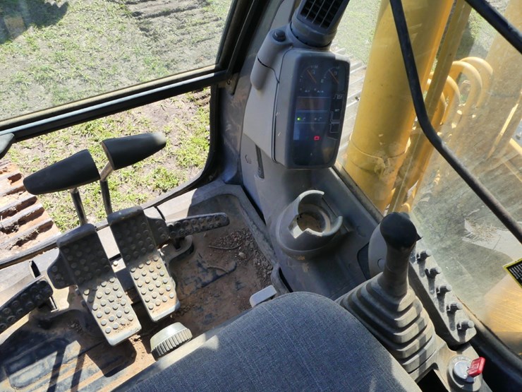 2006-deere-160c-lc-image-13