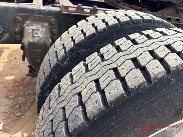 1995-ford-tractor-image-11