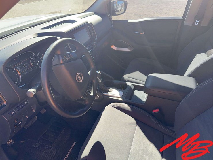 2022-nissan-frontier-sv-image-11