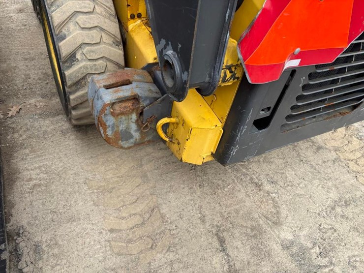 new-holland-ls170-image-11