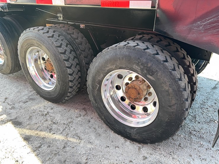 2017-kenworth-t880-image-8