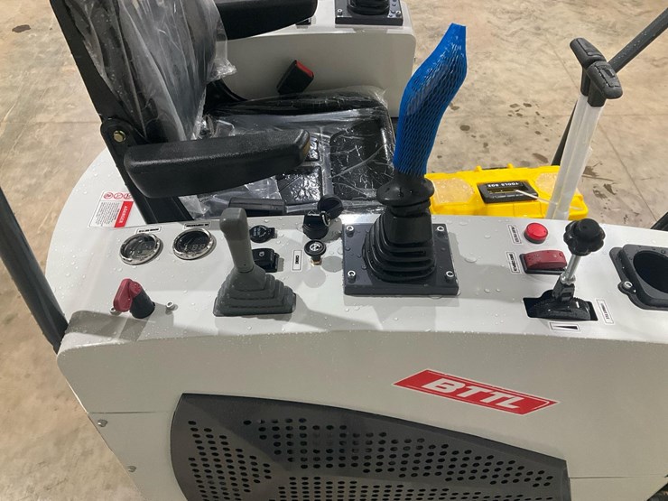 #1603-•-unused-2025-bttl15h-6-excavator-image-9