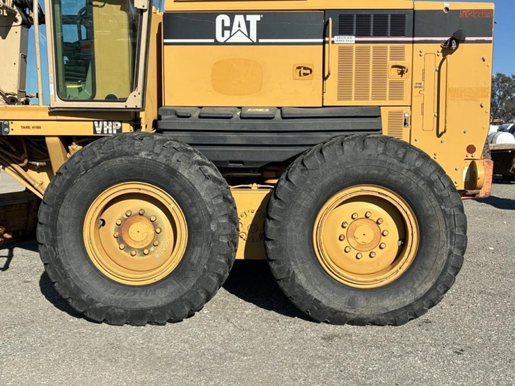 2005-caterpillar-143h-image-17