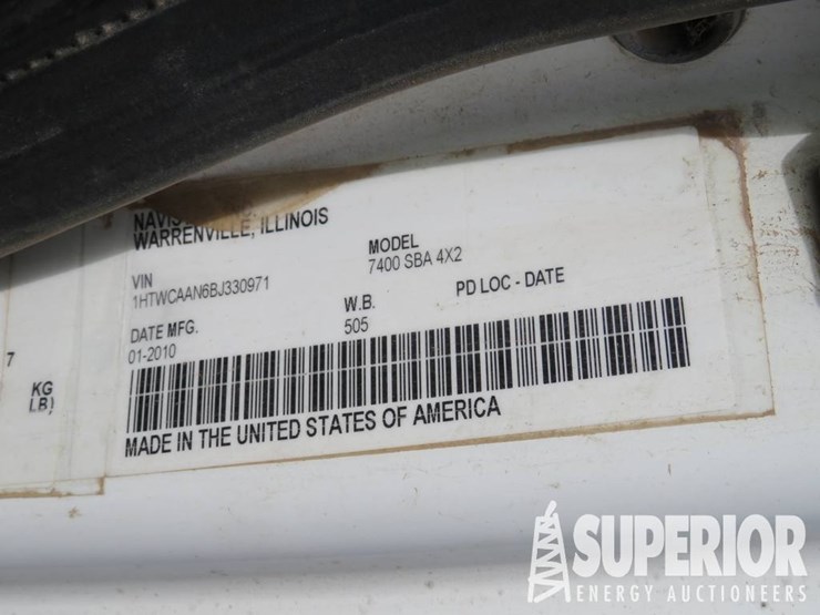 2011-international-7400-image-10