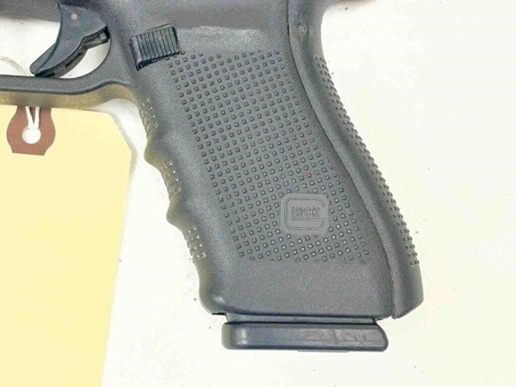 glock-pistol-image-12